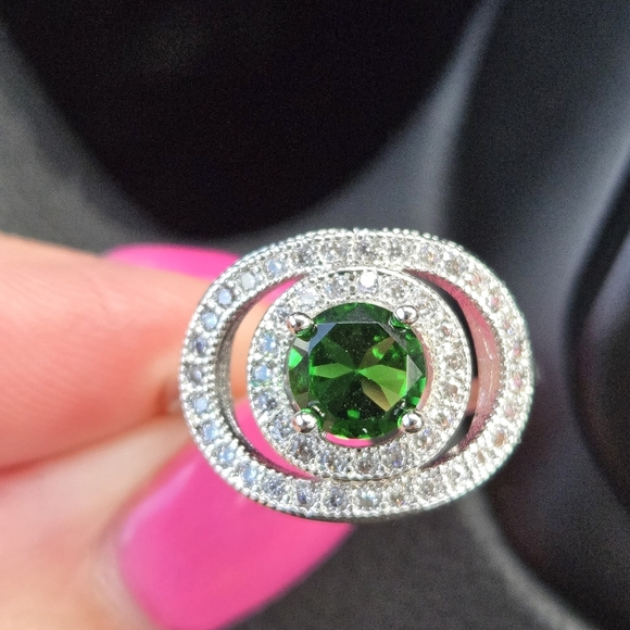 S925 Silver and Green Gemstone Ring Size 5 1/2 - Picture 6 of 8
